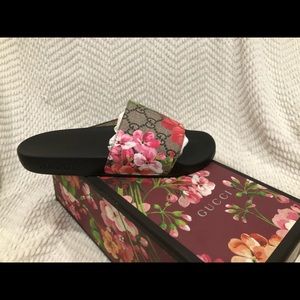 GUCCI - GG Blooms Supreme Slide Sandals